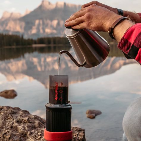 Aeropress Recipes, Camping Coffee Maker, Travel Coffee Maker, Portable Coffee Maker, Aeropress Coffee, Making Cold Brew Coffee, Coffee Press, Brewing Process, Camping Coffee