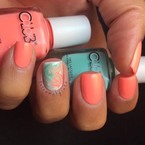 Mint Green And Peach Nails, Summer Nails Teal Aqua, Coral Mint Nails, Summer Nails Teal And Pink, Mint Green And Coral Nails, Coral Turquoise Nails, Mint And Peach Nails, Coral And Teal Nails Color Combinations, Coral And Aqua Nails