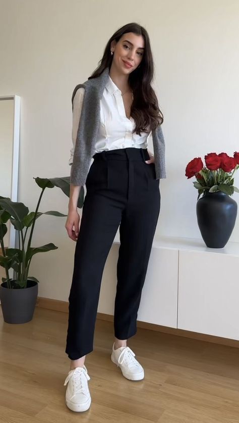 Bussines Casual Woman, Outfit Formal Mujer, Functional Office, Outfits Juvenil, Women's Office, Look Office, Casual Work Outfits Women, Office Casual Outfit, Professional Outfits Women