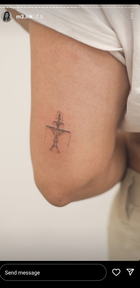 Academia Aesthetic Tattoo, Small Statue Tattoo, Tattoos To Get In France, Small Vintage Tattoo Ideas, Tiny Tattoos Italy, Dainty Detailed Tattoos, Pompeii Tattoo Ideas, Art Inspired Tattoos Famous, Dainty Clock Tattoo