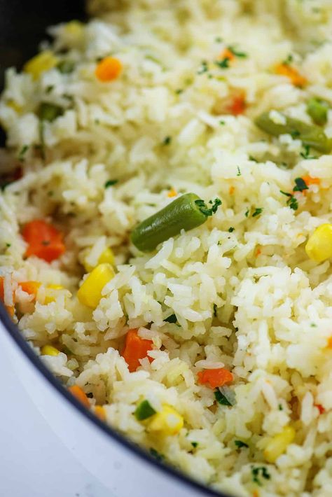 Kids Vegetarian Lunch Ideas, Savoury Rice Recipe, Lunch Ideas Quick, Vegetarian Lunch Ideas, Rice Recipes Side, Dinner Rice, Rice With Vegetables, Rice Dishes Recipes, Buns In My Oven