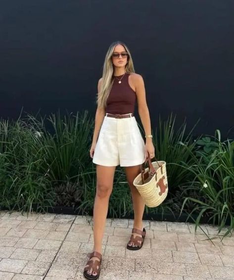 Chique Outfit, Summer Holiday Outfits, Simple Summer Outfits, Outfit Primavera, Europe Outfits, Office Outfits Women, Italy Outfits, Elegante Casual, American Beauty