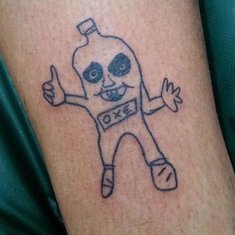 Artist Specializes In Ugly Tattoos Ugly Tattoos, Really Bad Tattoos, Are Tattoos, Glow Tattoo, Horrible Tattoos, Brazilian Artist, Tattoo Spots, Forearm Tattoo Design, Back Of Shoulder Tattoo