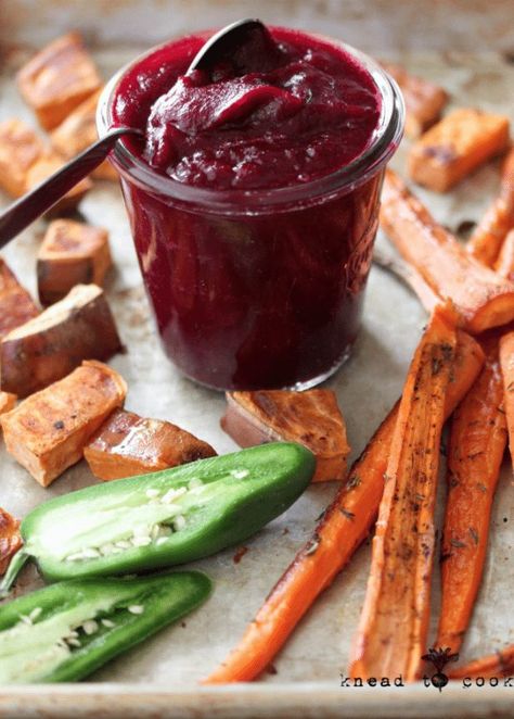 sweet Beet Ketchup Recipe, Sweet Potato Fry Dip, Beet Ketchup, Crispy Sweet Potato Fries, Ketchup Recipe, Crispy Sweet Potato, Gluten Free Sides Dishes, Clean Eating Lunch, Beet Recipes