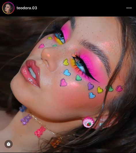 Edc Rave Makeup, Easter Make Up Look, Candy Hearts Makeup, Cute Fun Makeup Looks, Candy Heart Makeup, Crazy Pink Makeup, Valentine’s Day Makeup Creative, Candyland Makeup Ideas, Cute Easter Makeup