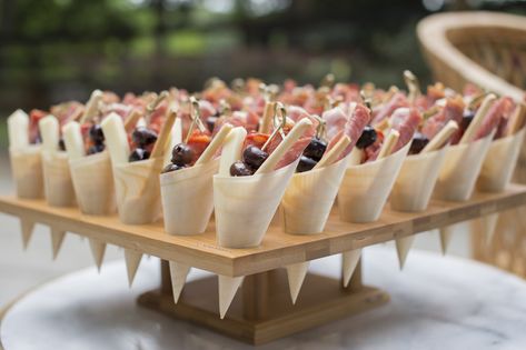 Charcuterie Cones Individual Charcuterie Cones, Individual Wedding Appetizers, Charcuterie Cones Wedding, Individual Appetizers For Party, Individual Charcuterie Board, Charcuterie Cones, Individual Charcuterie Board Ideas, Individual Party Food Ideas, Individual Appetizers