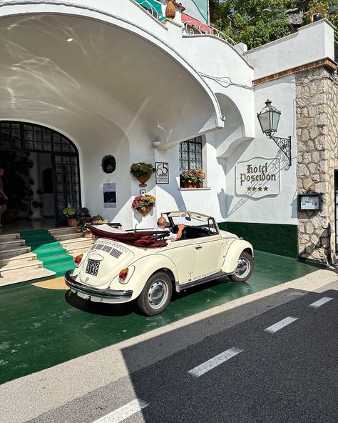 Where to stay in Positano on your next trip to the Amalfi Coast!


Views from Hotel Poseidon in Positano ☀️ @hotelposeidonpositano Positano Hotels, Travel Content, The Amalfi Coast, Positano, Amalfi Coast, Amalfi, Content Creator, Hotel, Travel