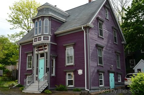 sig dark purple house Craftsman House Colors, Purple Houses, Queen Anne House, Purple House, Exterior Houses, Paint Inspo, Artistic Ideas, House Dream, House Makeover