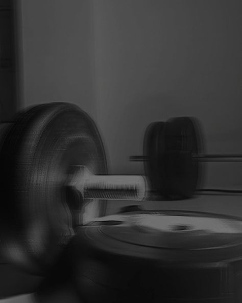 Dumbells black aesthetic weights Workout Aesthetic Black And White, Black Aesthetic Workout, Julian Core Aesthetic, Black And White Workout Aesthetic, Black And White Gym Aesthetic, Dark Workout Aesthetic, Dumbell Aesthetic, Gym Dark Aesthetic, Julian Core