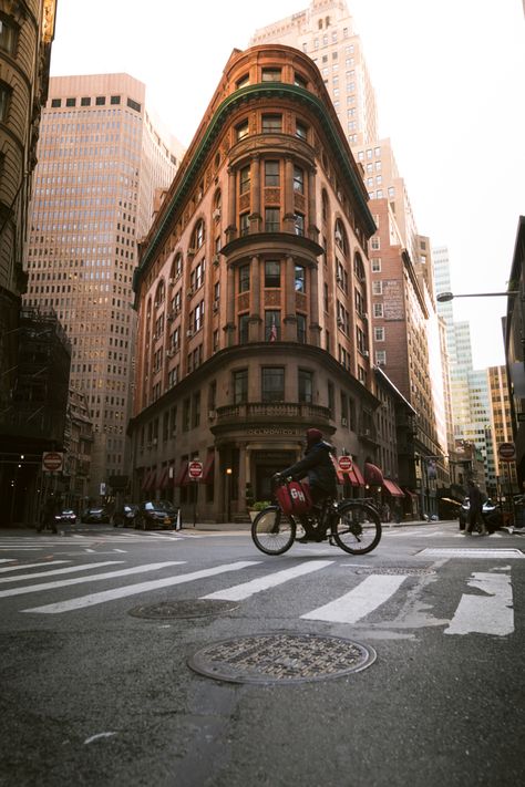 nyc street photography Building Street View, Manhattan Street Photography, Street Scenes Photography, Korea Streets Aesthetic, Street Veiw, Street Perspective, Arch Pics, Perspective Study, Street Background