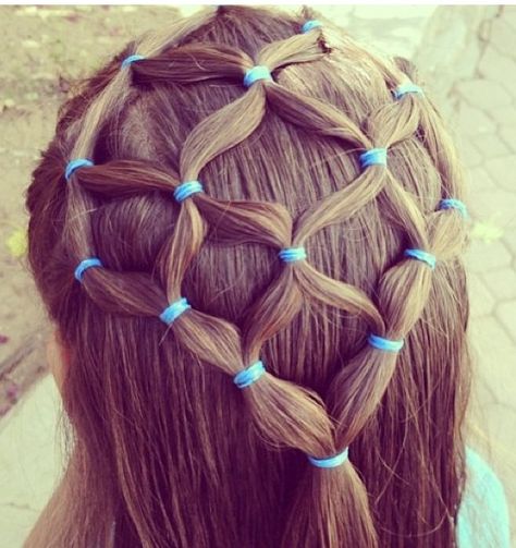 Spiderweb braid Make Spider Web, Spiderweb Hair, Braids Pictures, Plaits Hairstyles, Braids Hairstyles Pictures, Wacky Hair, Athletic Hairstyles, Crazy Hair Days, Long Hair Women