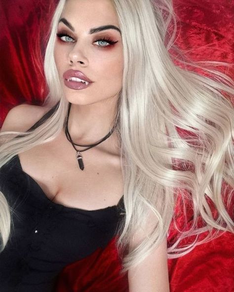 Blonde Vampire, Vampire Makeup, Red Queen, My Profile, Halloween Outfits, Happy Friday, Makeup Nails, Halloween Makeup, Blonde Hair