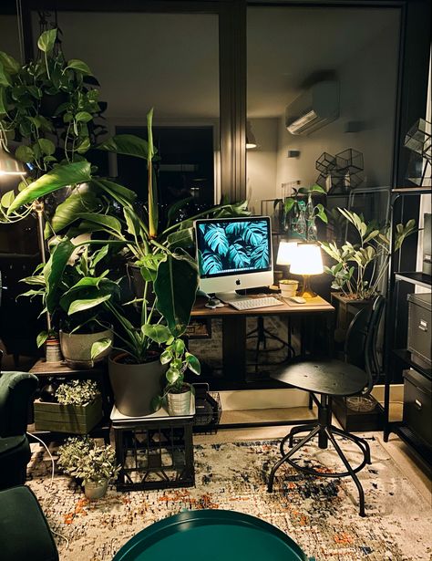 Gaming Room With Plants, Plant Computer Setup, Pc Setup Plants, Plant Pc Setup, Gaming Setup With Plants, Plant Desk Setup, Gaming Setup Plants, Plant Gaming Setup, Desk Setup Plants