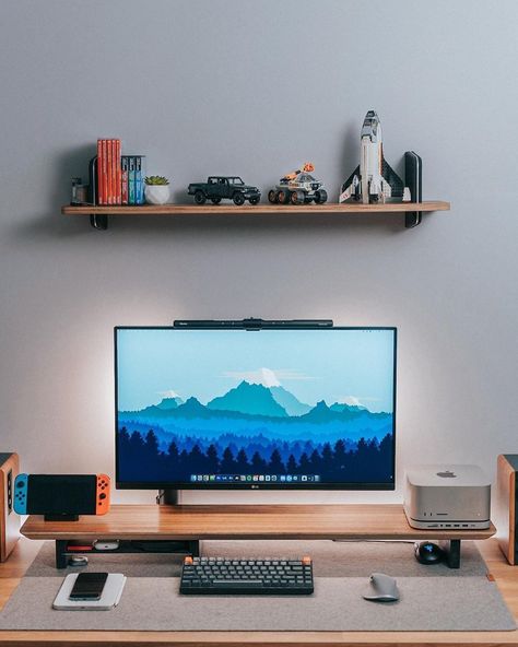 Pc Room Ideas, Mac Studio Setup, Desk Inspiration Aesthetic, Fancy Interior, Workstation Setup, Minimalist Workspace, Workspace Setup, Minimal Setup, Workstations Design