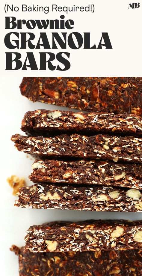 7-ingredient granola bars that taste just like a raw brownie! No baking required besides toasting the nuts and oats — an optional step. Simple, naturally sweetened, and so delicious. Homemade Nutrigrain Bars, Homemade Granola Bars Healthy, Raw Granola, Healthy Brownie, Chocolate Granola Bars, Raw Brownies, No Bake Granola Bars, Healthy Granola Bars, Toasted Oats