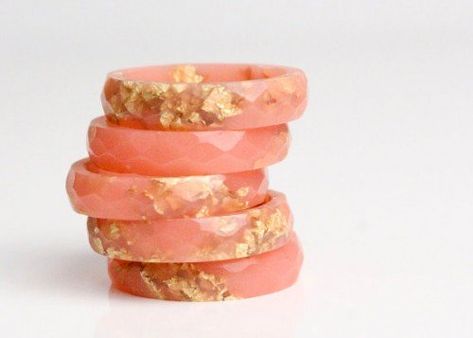 Epoxy Ring, Resin Rings, Resin Jewelry Diy, Resin Bracelet, Mint Gold, Eco Resin, Resin Jewellery, Coral And Gold, Resin Ring