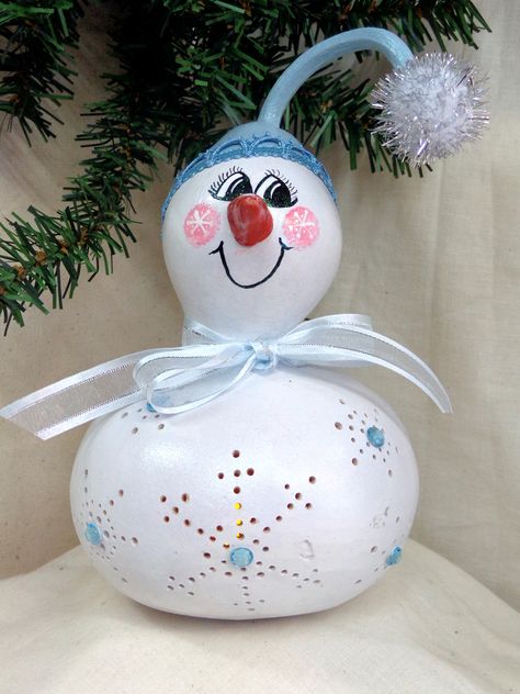 Hand painted, small bottle gourd snowman with battery operated tea light by Debbie Easley on Etsy  #paintedgourd#lighted gourd Gourd Snowman, Paint A Snowman, Gourds Painted, Christmas Gourds, Snowman Gourds, Gourd Crafts, Gorgeous Gourds, Bottle Gourd, Gourds Birdhouse