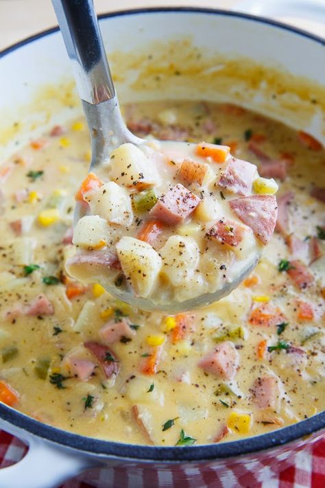 Ham and Potato Corn Chowder Ham And Potato Corn Chowder, Garlic Baked, Potato Corn Chowder, Fest Mad, Baked Tilapia, Corn Chowder Recipe, Diner Recept, Crock Pot Recipes, Smoked Ham