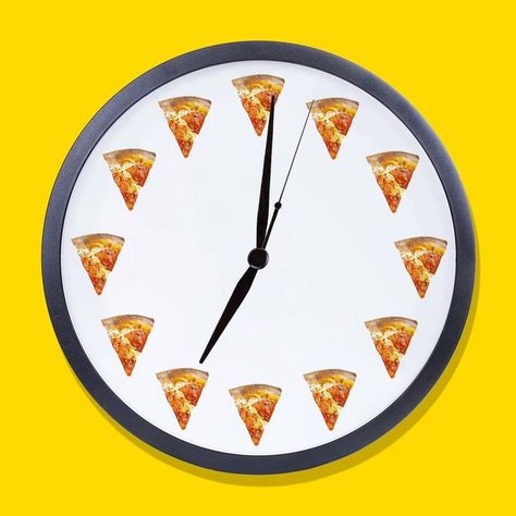 Pizza Advertising Creative, Pizza Branding, California Pizza Kitchen, California Pizza, Pizza Art, Pizza Kitchen, Ads Creative Advertising Ideas, Publicidad Creativa, Food Advertising