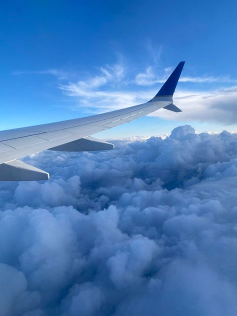 airplane window view with fluffy clouds Light Blue Travel Aesthetic, Windowseat Aesthetic, Flight Window Pics, Airplanes Aesthetic, Asthetic Pictures Blue, Clouds From Airplane, Ezra Core, Airplane Clouds, Airplane Pics