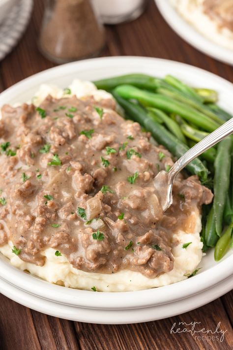 Easy Hamburger Gravy Over Mashed Potatoes, Hamburger Pea Gravy, How To Make Hamburger Gravy, Hamburger Gravy Recipe Easy, Ground Beef With Gravy, Hamburger Gravy Over Mashed Potatoes, Ground Beef And Gravy, Hamburger Gravy Recipe, Hamburger Steak And Gravy