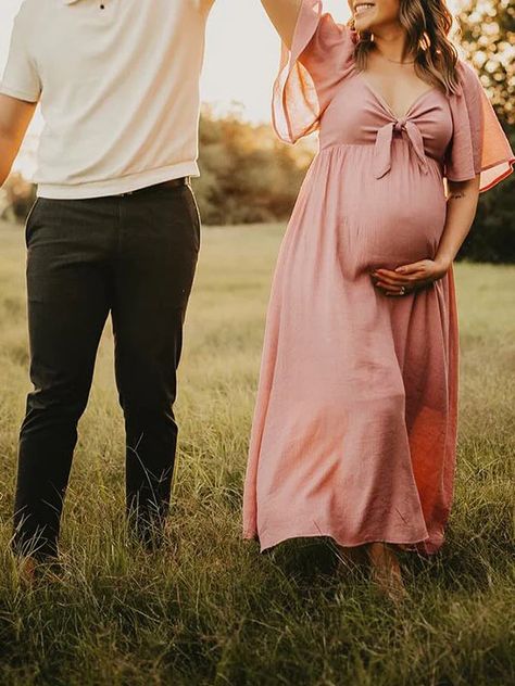 Plus Size Maternity Photos, Baby Shower Photoshoot, 2024 Photoshoot, Shower Photoshoot, Baby 2024, Maternity Picture Outfits, Gender Reveal Outfits, Maternity Sundress