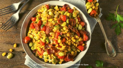 Three Sisters Succotash Succotash Recipe, Cooking Turkey Bacon, Southern Side Dishes, Okra Recipes, Vegetable Side Dishes Recipes, Slow Cooker Dinner, Spice Recipes, Easy Slow Cooker, Three Sisters