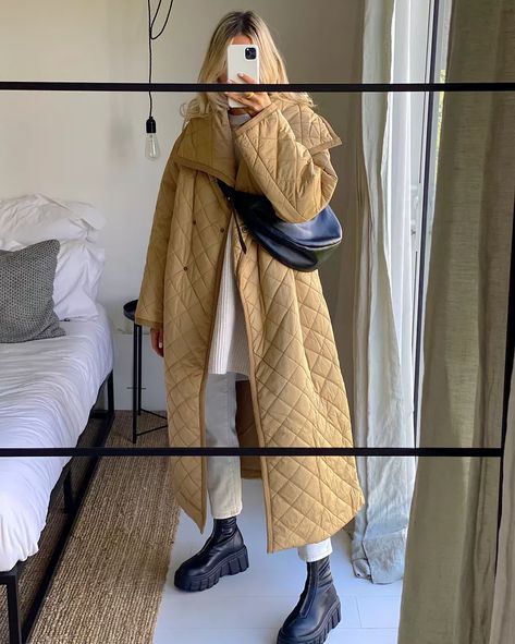 Georgina Lennon, Going Viral, Looks Street Style, Brunch Outfit, Quilted Coat, Winter Mode, Mode Inspo, Looks Style, Winter Looks