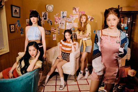 Caddy Girls, Red Velvet Queendom, Kang Seul-gi, Velvet Wallpaper, Kim Yerim, Vogue Magazine, Pink Mini Dresses, Mini Album, New Album