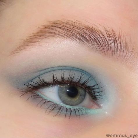 palette ombretti natasha denona as well as eyeshadow palette euphoria Aqua Eyeshadow, Mermaid Eye Makeup, Eyeshadow Palette Collection, Aquamarine Movie, Teal Eyeshadow, Mermaid Eyes, Mermaid Look, Vampy Makeup, Colourpop Eyeshadow