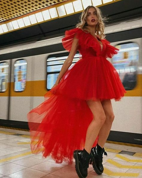 Tulle Red Dress, Unique Dresses Short, High Low Tulle Dress, Pink Birthday Dress, Dress Shorts Outfit, Attractive Dresses, Dress With Train, Outfits Dress, Beautiful Dresses Short