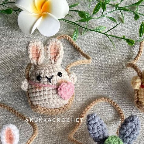 Putri 🌸 on Instagram: "🐥 Crochet Car Hanger 🐥 Hii everyone, thanks for waiting! Full tutorial is already posted on my channel (kukkacrochet by putri or click link in bio) Hope you like it and don’t forget to tag me if you make this project 🤗💕 Happy crocheting! 🧶🫶🏻 #crochet #crochetcarhanger #crochetcharm #crochetcardecor #kukkacrochet #crochettutorial #crochetaddict #crochetersofinstagram #crochetlover #crochetlove #crochetgifts #crochetideas #crochetkeychain #crochetheart #amigurumi" Crochet Car Hanger Pattern, Car Hanger Crochet, Crochet Car Hanger, Crochet Flower Car Hanging Free Pattern, Crochet Tulip Car Hanging, Crochet Car Charm Flower, Crochet Bee Car Hanger, Car Hangers, Crochet Car