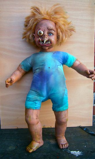 Dolls - Doll makeovers | Page 11 | Halloween Forum Bears Nursery, Creepy Baby Dolls, Horror Props, Haunted Doll, Halloween Forum, Scary Dolls, Haunted Dolls, Bear Nursery, Diy Halloween Projects