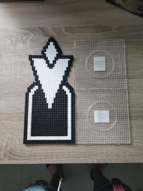 Skyrim Perler Beads, Perler Beads Video Games, Dnd Perler Bead Patterns, Skyrim Pixel Art, Night Activities, Diy Perler Bead Crafts, Hama Bead, Beads Designs, Melty Beads