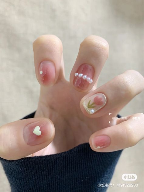 Korean Nail Color, Natural Round Nail Designs, Korean Short Gel Nails, Spring Nails Korean, Nails Inspiration Korean, Short Sanrio Nails, Coquette Short Nails, Gel Nails Kawaii, Douyin Nails Short