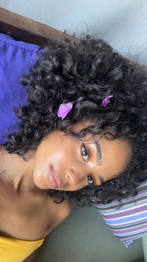 Tyla Curly Hairstyle, Tyla Artist, Black Hair Green Eyes, Tiger Lady, Fav Artist, Aesthetic Outfit Ideas, Hair Inspo Color, Green Hair, Face Claims