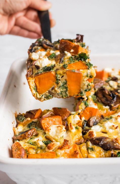 My Vegetable Frittata recipe is perfect for any time of the day and great for meal prep. It's easy to make, super healthy as it's baked, and tastes delicious. #vegetarianrecipes #quickmeals #healthyrecipe Croissants Breakfast, Fritata Recipe, Vegetable Frittata Recipes, Veggie Frittata, Vegetable Frittata, Frittata Recipe, Frittata Recipes, Lifestyle Ideas, Quiche Recipes