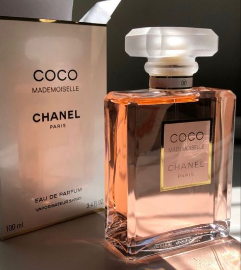 Chanel Madamemoiselle Perfume, Coco Chanel Perfume, Chanel Perfume, Smell Goods, Best Perfume, Luxury Perfume, Christmas 2024, Perfume Collection, Coco Chanel