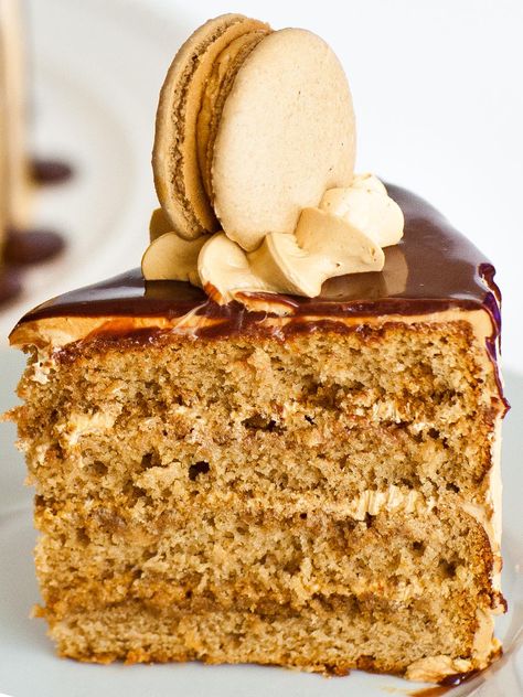 Coffee Caramel Cake (video) - Tatyanas Everyday Food Coffee Caramel Cake, Kahula Cake, Buttermilk Coffee Cake, Pecan Frosting, Caramel Cake Recipe, Cake Coconut, Salted Caramel Frosting, Coffee Caramel, Buttermilk Cake