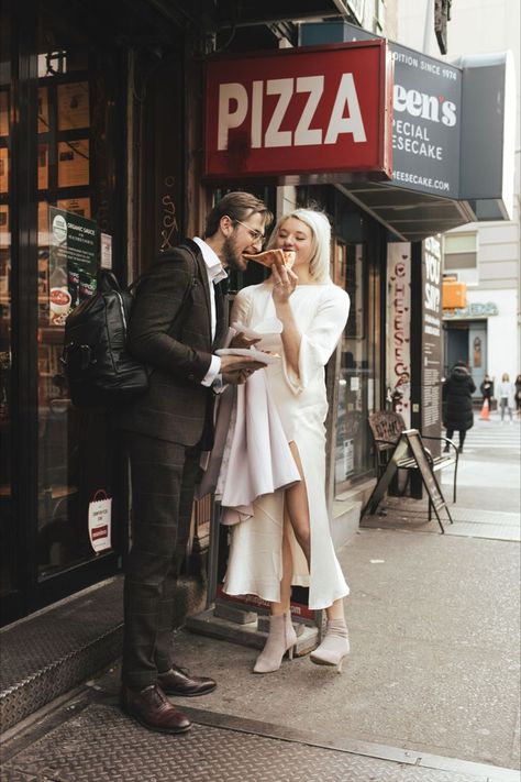 Pizza Wedding, Couples City, Photography For Couples, Pizza Shop, Candid Engagement Photos, Nyc Elopement, Cute Engagement Photos, Fun Engagement Photos, Couple Engagement Pictures