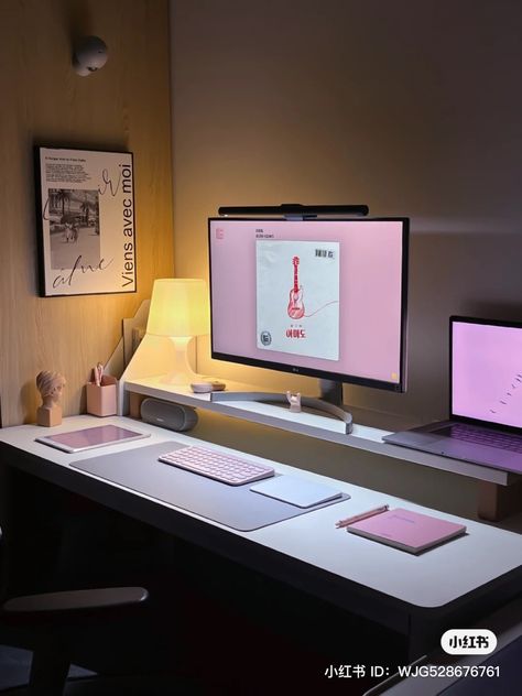 Work From Home Monitor Setup, Desk Setup With Laptop And Monitor, Tv Feature Wall Ideas, Tv Over Fireplace Ideas, Fireplaces Tv, Stand Decoration Ideas, Study Desk Ideas, Tv Stands Living Room, Tv Table Stand