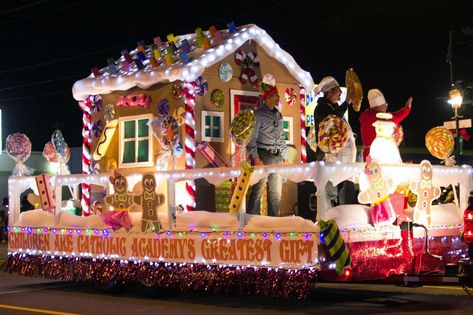 Niagara Electric Lights Parade participants sought | Local News | niagara-gazette.com Holiday Parade Floats, Parade Float Decorations, Christmas Car Decorations, Christmas Parade Floats, Holiday Parades, Christmas Experiences, Car Decorations, Christmas Float Ideas, Parade Float