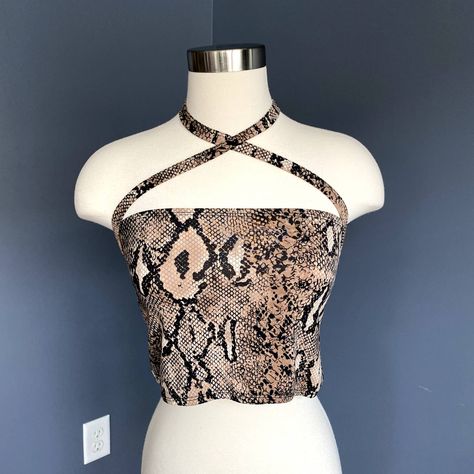 Snake Print Tube Top With Optional Halter Straps.This Top Can Be Flipped Either Way Depending On How You Want To Tie The Top. There Is Elastic At The Top And The Bottom Of The Tube Top And It Can Be Worn Both Ways Comfortably. It’s Made To Be Versatile :) Never Worn! Nwot. Measures 13.5 Inches Wide, And 8.5 Inches Long. Snake Top Outfit, Snake Print Outfit, Stage Outfit, Coachella Outfit, The Tube, Animal Skin, Stage Outfits, Club Outfits, Black Tan