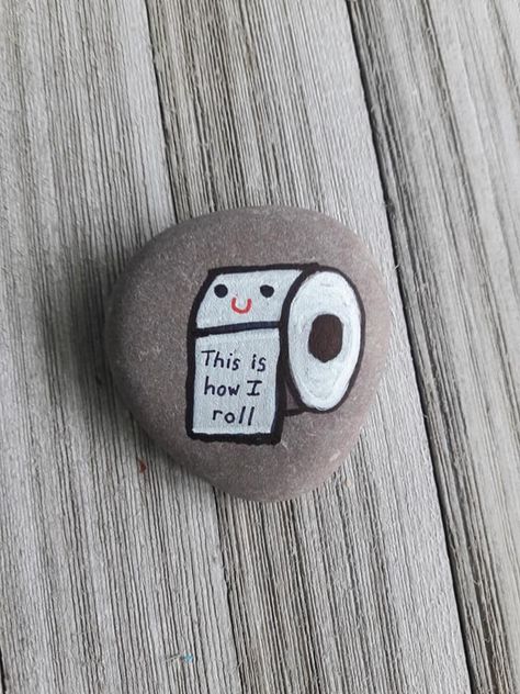 This is how I roll rock Funny Rock Art, Painting Design Ideas, Easy Rock Painting Ideas, Easy Rock Painting, Funny Rock, Painted Rocks Kids, Rock Painting Ideas, Painted Rocks Craft, Painted Rocks Diy