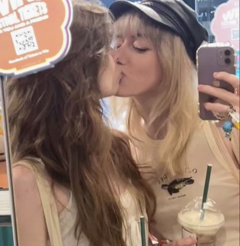 #lesbian #wlw #gfs #lesbiancouple #couple #lgbtq #lgbt #gl #yuri #starbies Blonde Couple, I Need A Girlfriend, Need A Girlfriend, Long Blonde Hair, Couple Aesthetic, Friend Photos, Brown Hair, Blonde, Long Hair Styles