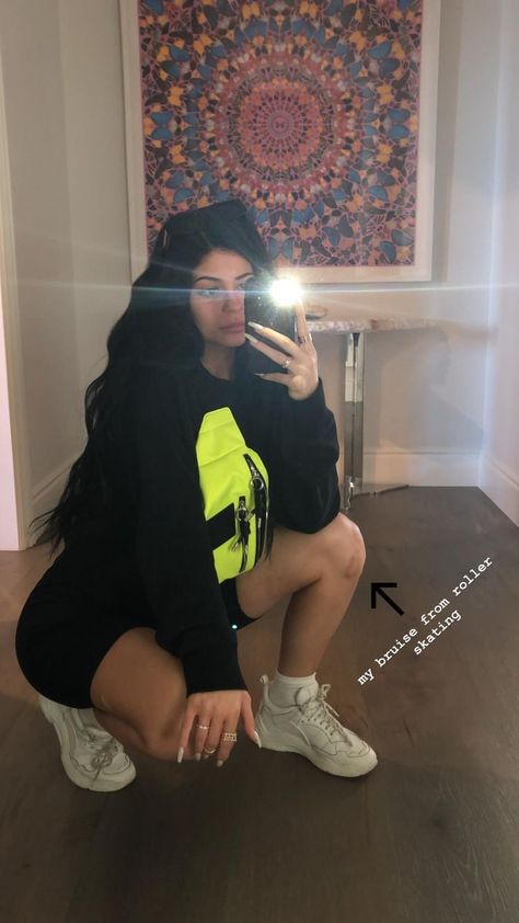 Kylie Jenner Mirror, Kily Jenner, Stile Kylie Jenner, Look Kylie Jenner, Kylie Jenner Hair, Mirror Flicks, Looks Kylie Jenner, Trajes Kylie Jenner, Jenner Photos