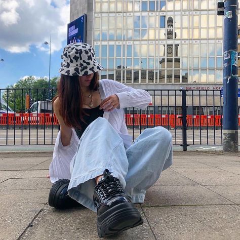 Cow Hat Outfit, Cow Bucket Hat Outfit, Cow Print Bucket Hat Outfit, How To Style Bucket Hats, Fuzzy Bucket Hat Outfit, Hat Outfit Spring, Cow Print Bucket Hat, Fishers Hat, Bucket Hat Outfit