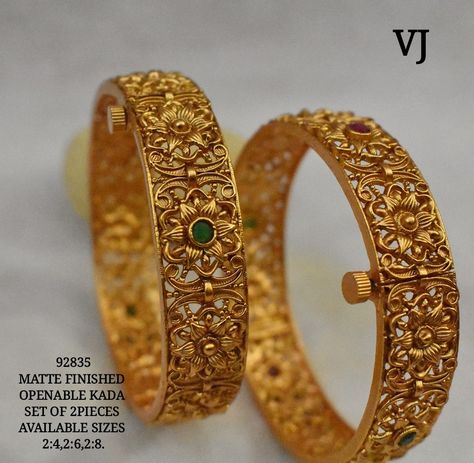 Jewellery Design Bangles Gold, New Bengals Design Gold, Gold Kangan Design For Women, Kankanam Bangles Gold, Patla Bangles Gold, Bangals Design In Gold, Kada Bangles Gold Design, Gold Kada Design For Women, Antique Gold Bangles Design