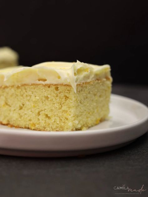 This delicious Citrusy Orange Sheet Cake with Orange Cream Cheese Frosting is easy to make and perfect for any occasion. Mexican Wedding Cake Recipe, Key Lime Cake Recipe, Lime Cake Recipe, Easy Pineapple Cake, Trisha Yearwood Recipes, Eggnog Cake, Key Lime Cake, Win 100, Lime Cake