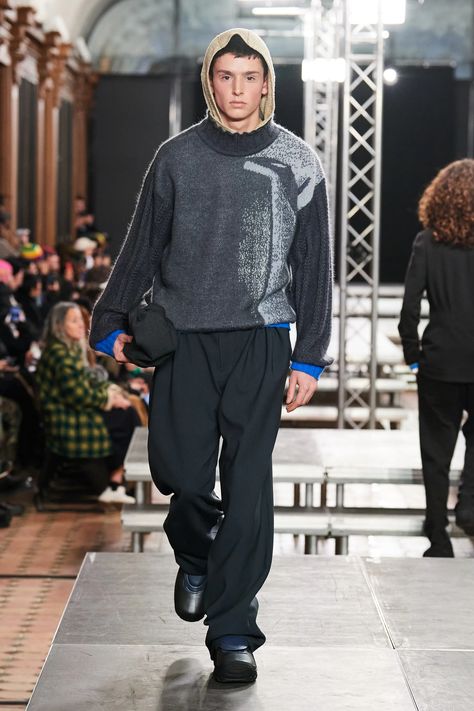 Fall 2023 Menswear, 2023 Menswear Fashion Show, Walking Outfits, Kiko Kostadinov, Mens Outfit Inspiration, Menswear Fashion Show, Menswear Fashion, Fall 2023, Casual Style Outfits